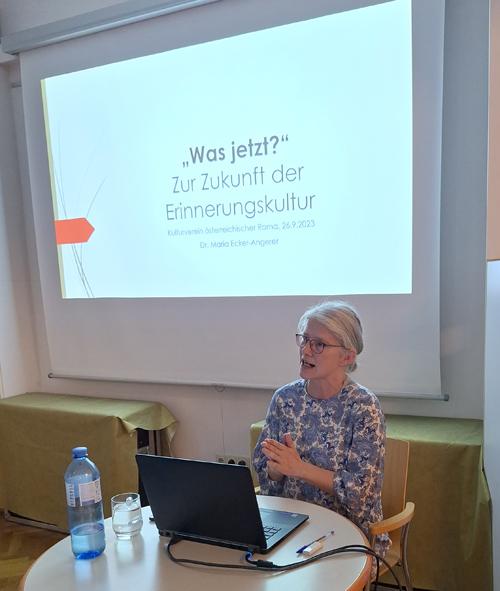 Von 2003-2021 war Maria Ecker-Angerer für erinnern.at tätig.    